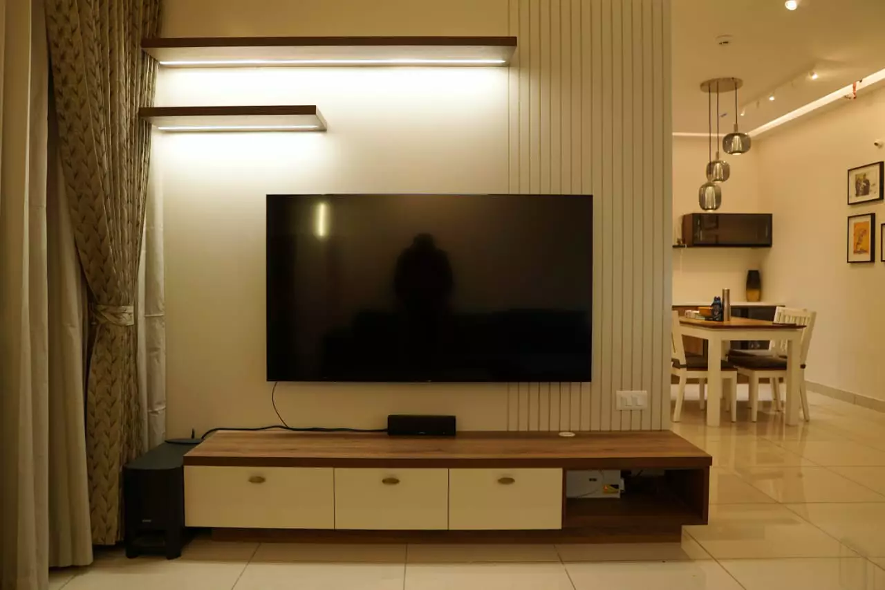 tv unit 10