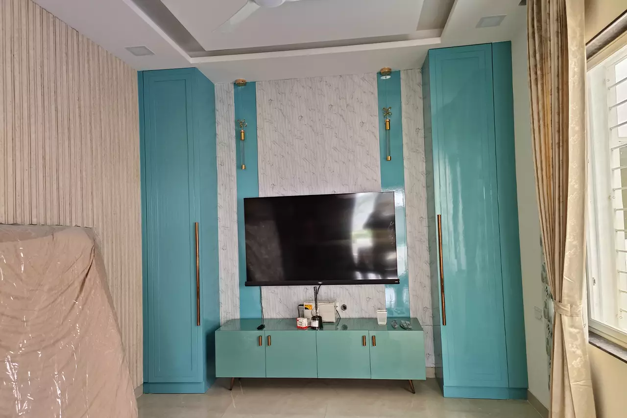tv unit 3